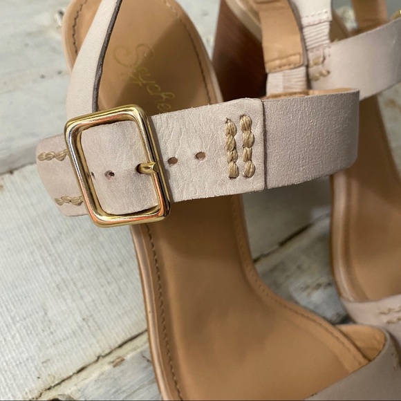 Seychelles Champion Nude Heeled Sandals - Picture 5 of 7